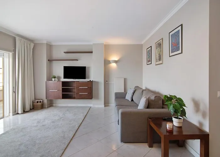 3 Bedroom Apartament *